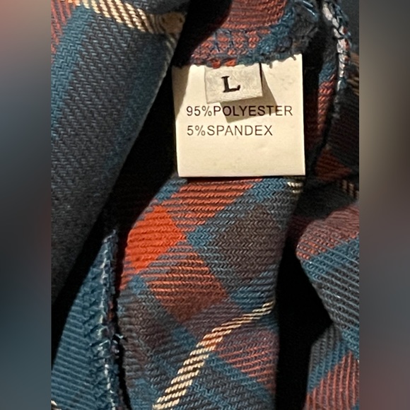 NWT Long Sleeve Plaid Crop top & cami set - Picture 8 of 9